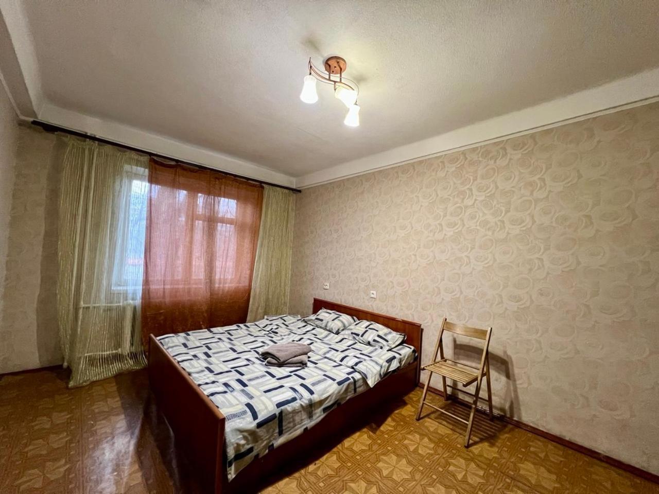 Квартира Эконом-Класса Возле Метро Левобережная Kiev Bagian luar foto