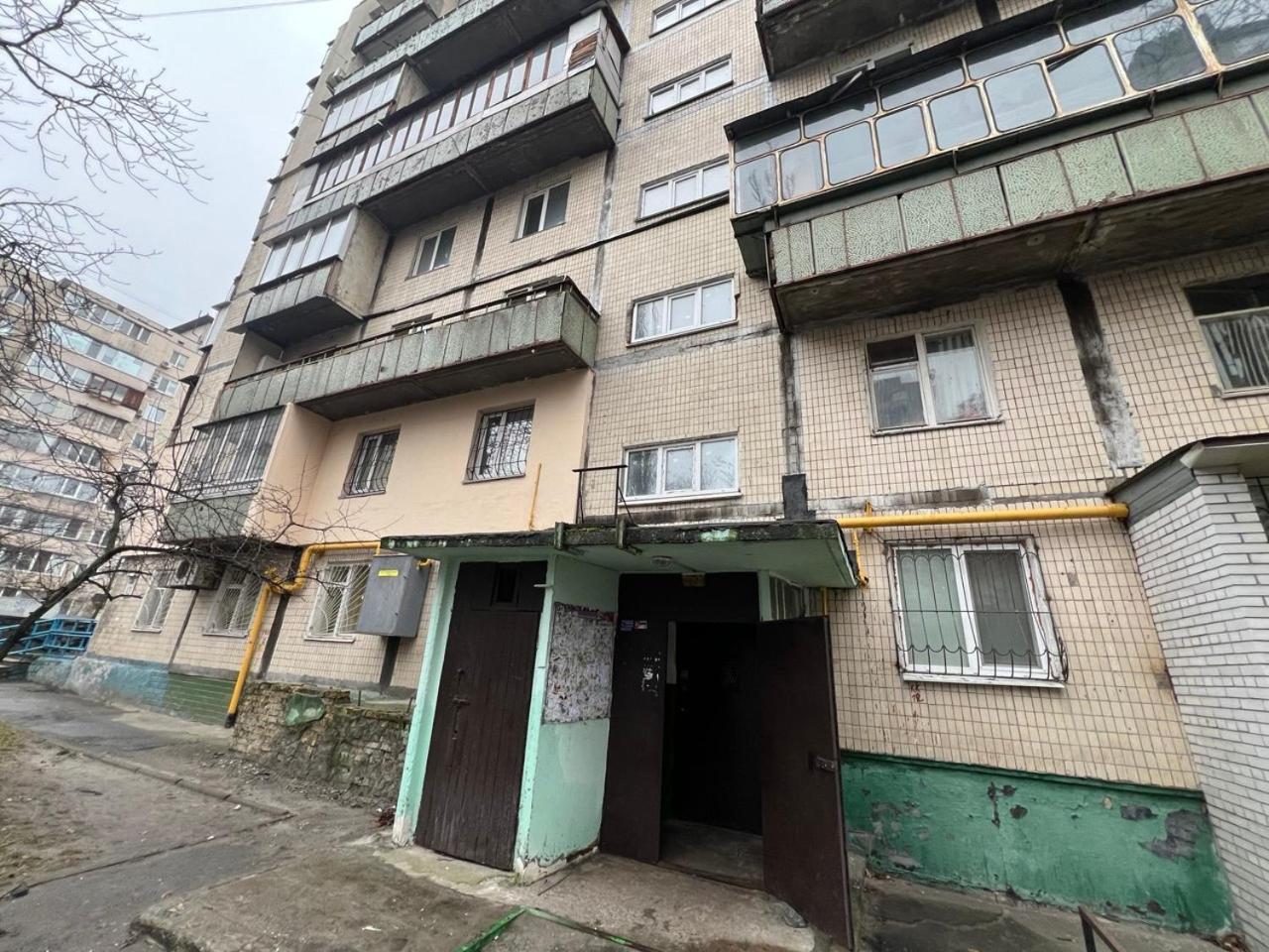 Квартира Эконом-Класса Возле Метро Левобережная Kiev Bagian luar foto